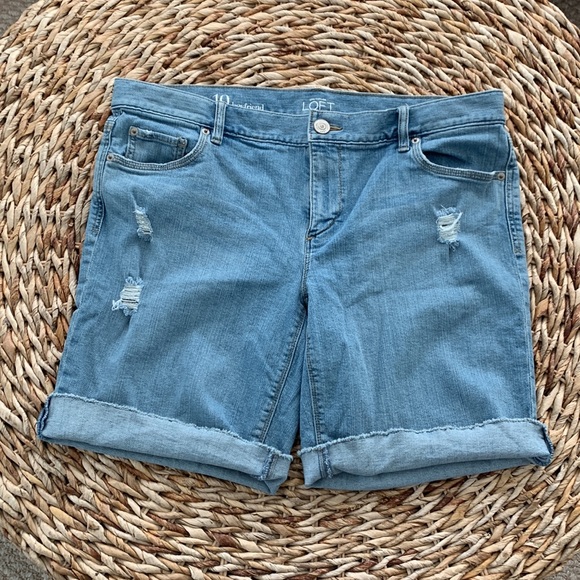 LOFT Boyfriend Denim Short sz10 - Picture 2 of 10